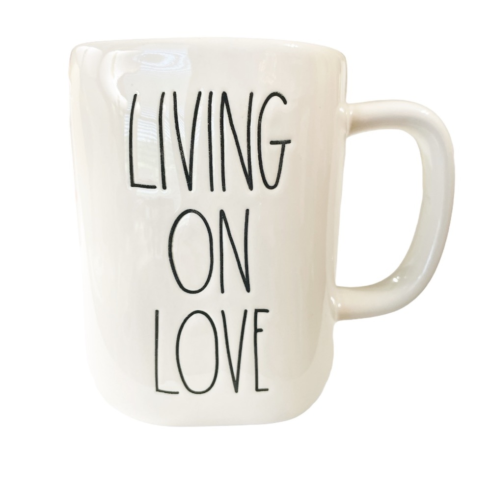 NEW Rae Dunn LIVING ON LOVE Mug 🥰